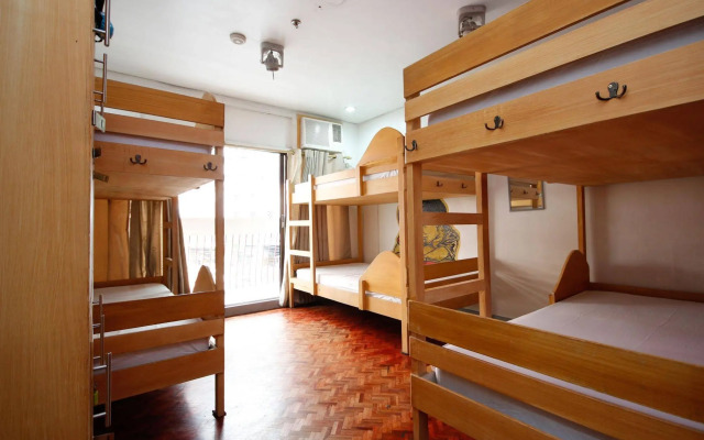 Lokal Hostel