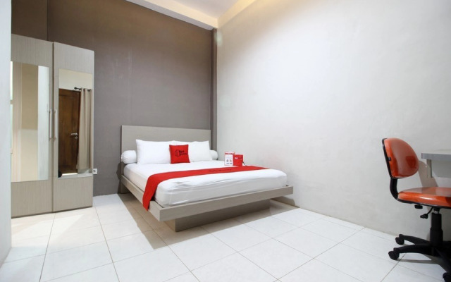 RedDoorz Plus near UPN Jogjakarta 2