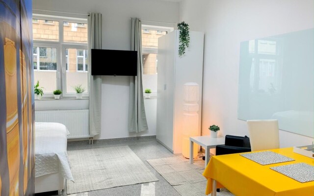 Relax Aachener Boardinghouse Main Train Station