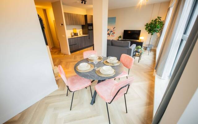 Joyful Serviced Studio Apartment -ks71-j