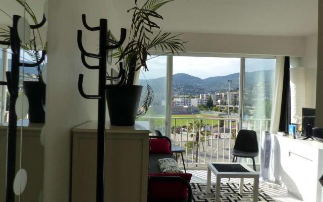 Appartement Le Lavandou, 1 pièce, 4 personnes - FR-1-308-83