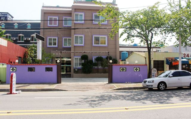 Nabijam Motel