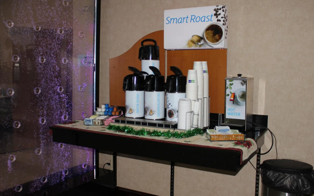 Holiday Inn Express Kansas City-Liberty by IHG