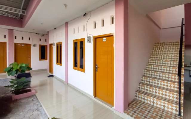 RedDoorz Syariah near JBC Jambi