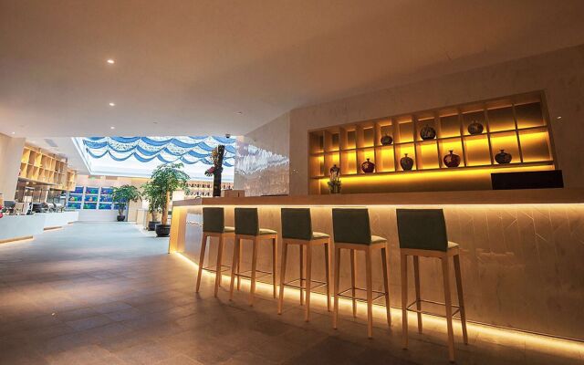 Holiday Inn Express Shanghai Songjiang Fangta by IHG