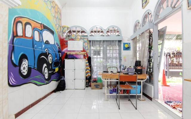 De'Oplet Homestay & Gallery