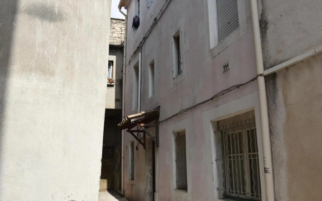 Studio Triangle Arêne Gare Maison Carrée Placette