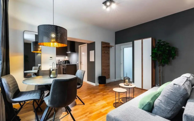 Authentic apartment next to Schwedenplatz