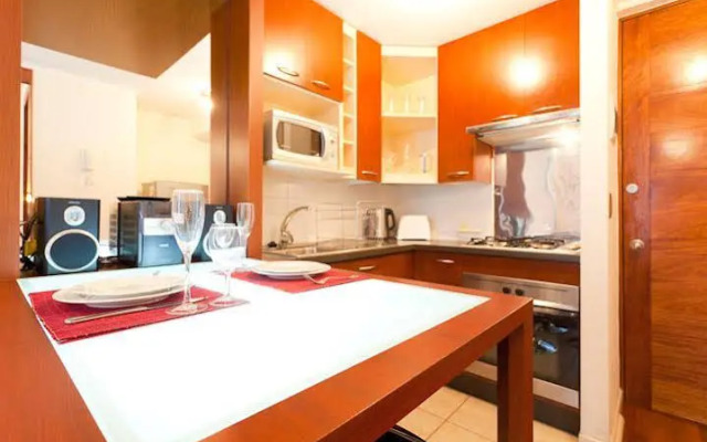 Plaza Suites Apartments