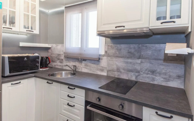 Fresh 1 Bd Apt w Balcony in Kato Patisia
