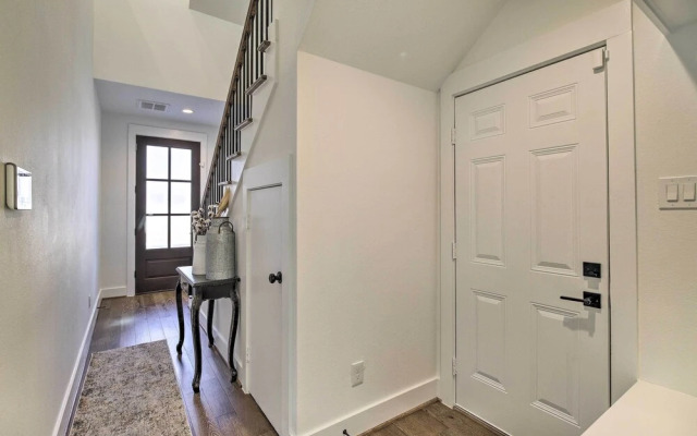 Houston Vacation Rental w/ Wifi Near Downtown