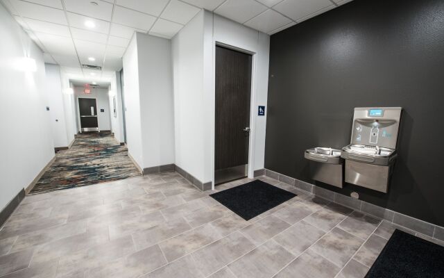 Best Western Plus Roland Inn & Suites