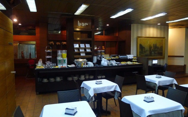 Alvear Hotel