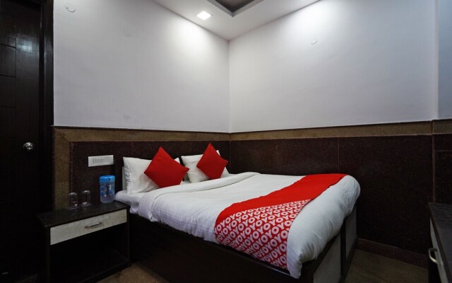 OYO 49019 Aasha Residency