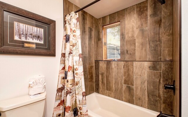 Dances With Wolves Vacation At Windcliff 3 Bedroom Home by RedAwning