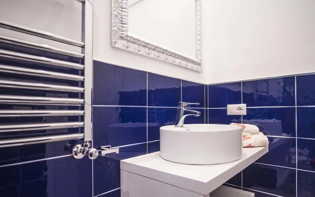 Spacious Villa with 4 rooms, pool, solarium & garden