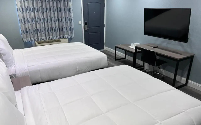 Travelodge Santa Cruz Riviera