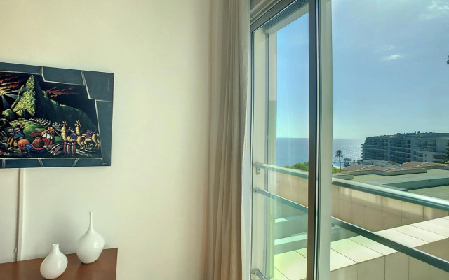 Rodamar Apartment by MHM