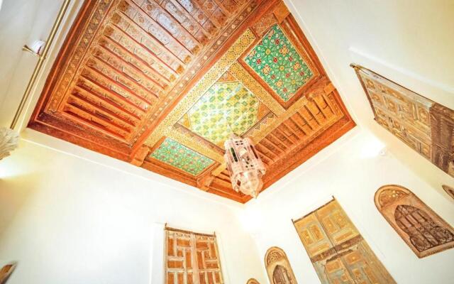 Marrakesh Villa Sleeps 14 with Pool