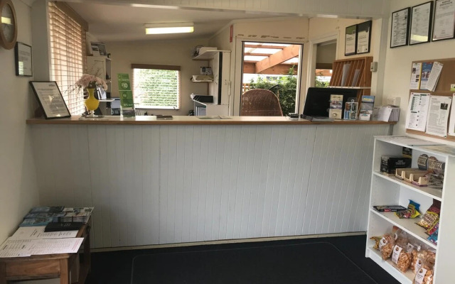 Snug Beach Cabin And Caravan Park