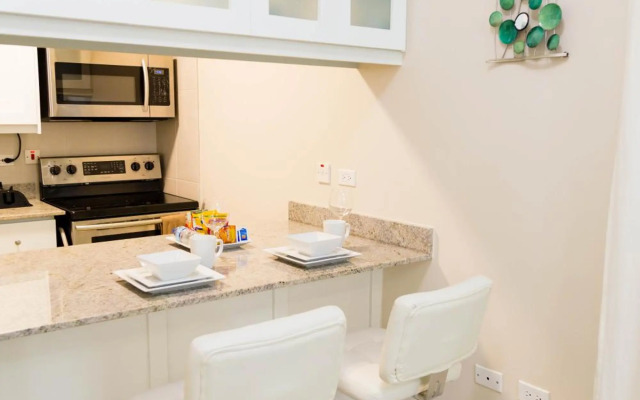 Choose To Be Happy at Eight - Eight Super Studio Apartments