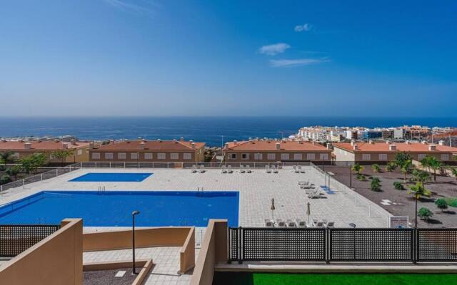 Amazing apartment with sea views PA06