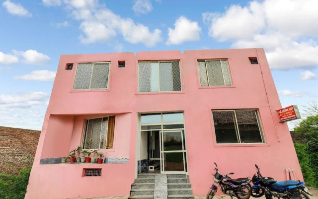 Shri Govind Dham by OYO Rooms