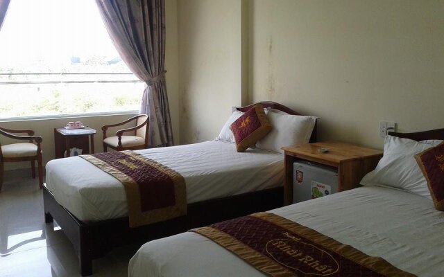 Nhat Nhat Hotel
