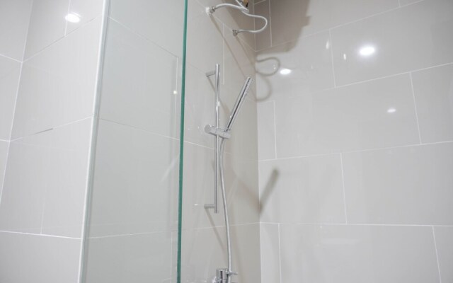 Elegant And Comfy 2Br At Permata Hijau Suites Apartment