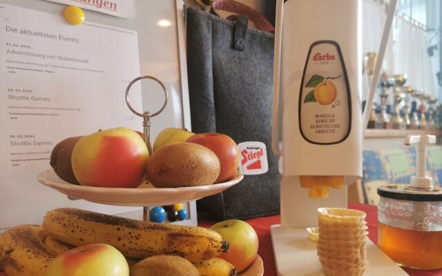 Flo's Design Suite, Rooms & Breakfast