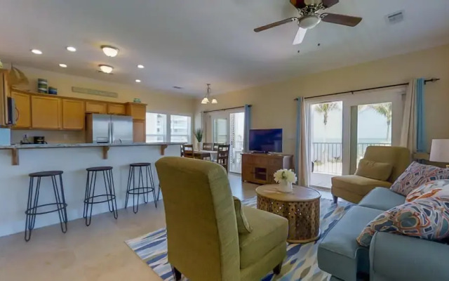 7 Waterfront 4bed 3bath Pool Home