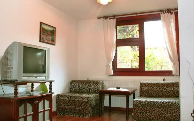 Nenchova Guest House