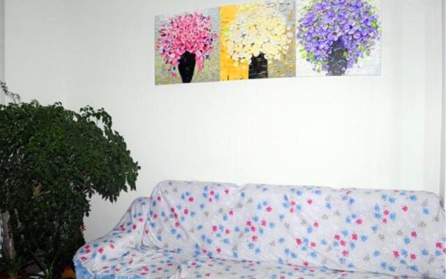 Bi'an Sunshine Theme Hotel