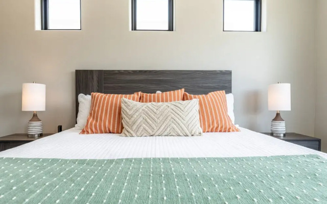 Desert Dreaming 2 Bedroom Home by RedAwning