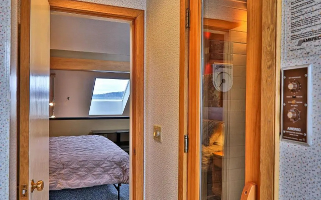 Highridge Condominium Unit E11