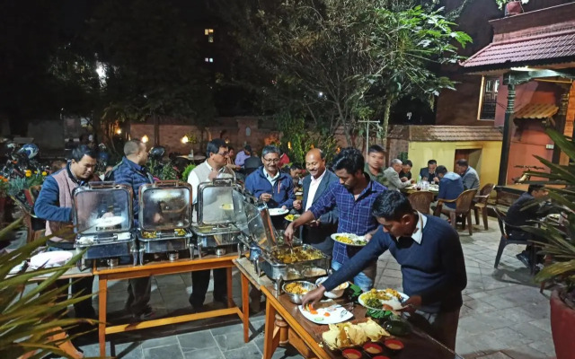 Nag Pukhu Guest House