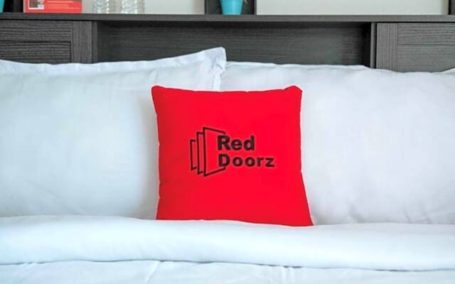 RedDoorz @ The V'Jour Hotel Angeles