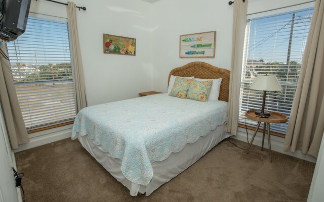The Castle Destin - 4 Br Home