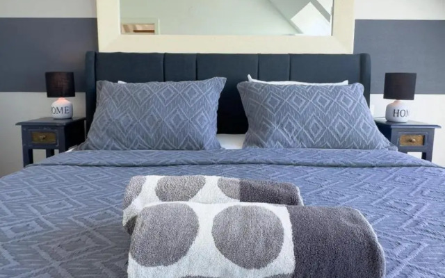 Elegant Duplex Danube Canal