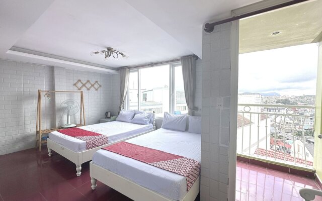 OYO 1196 Le Vu Hotel