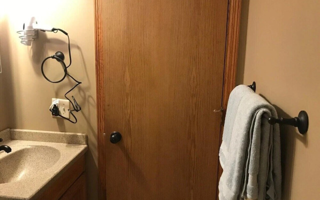 Updated and Cozy 2-bedroom in Rochester