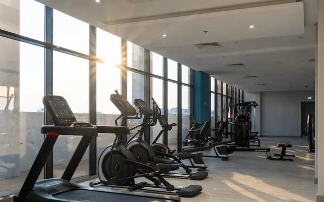 Large Balcony Studio 10mins From Dubai Mall