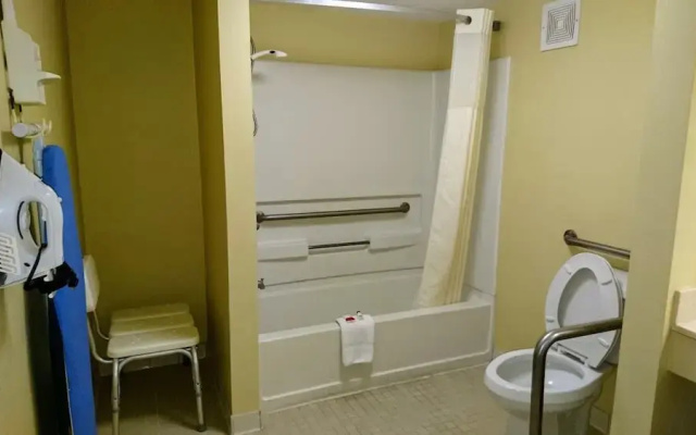 Travelodge Knoxville East