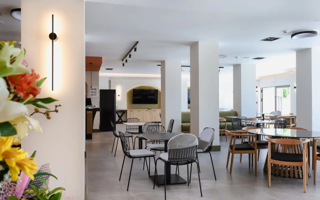 Limni Boutique Experience Hotel
