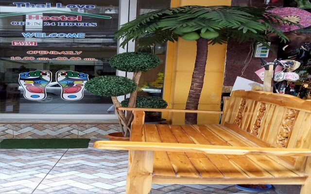 Thai Love Cafe & Hostel