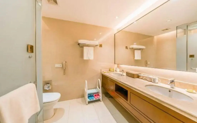 Rezen Hotel Daozhen River & Holiday