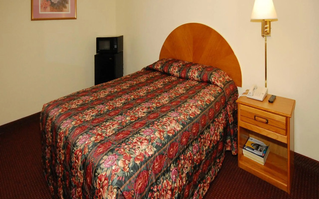 Econo Lodge Goldsboro Hwy 70