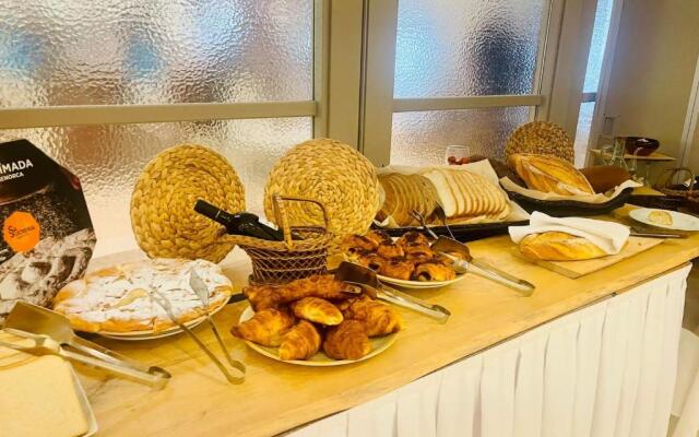 Hotel Jeni & Restaurant