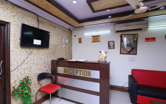 OYO 37773 Hotel J Joy