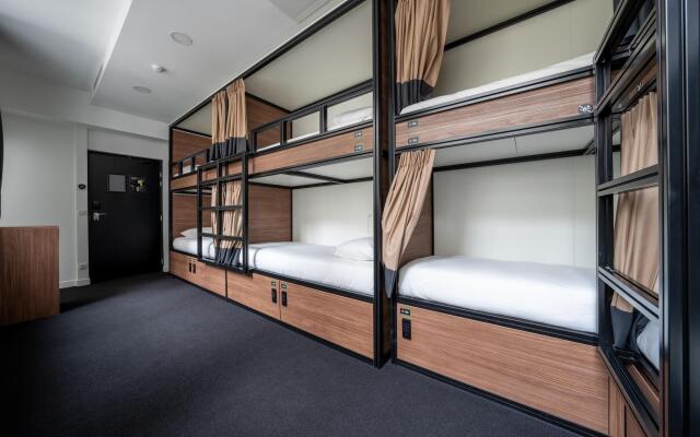 Beau M Paris Hostel